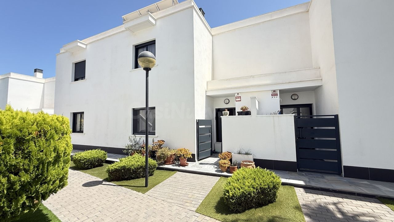 Casa 3 habitaciones en venta - Lomas de Cabo Roig