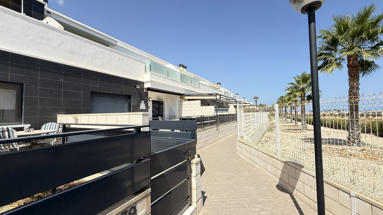 Casa 3 habitaciones en venta - Lomas de Cabo Roig - foto 2