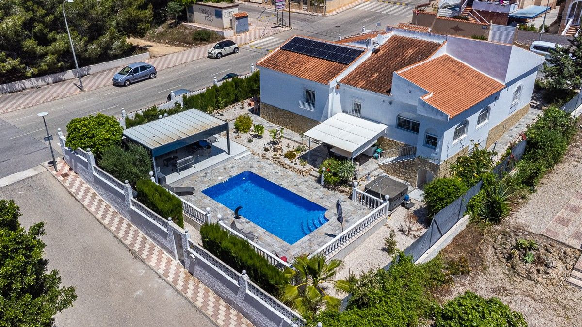Villa 3 habitaciones 246m² en venta - La marina