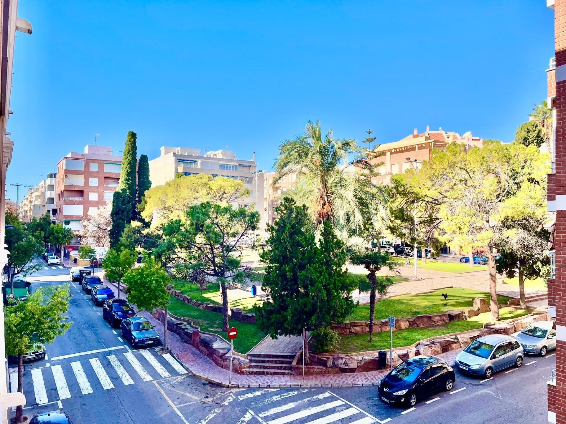 Apartamento 2 habitaciones 67m² en venta - Estacion de autob - foto 2