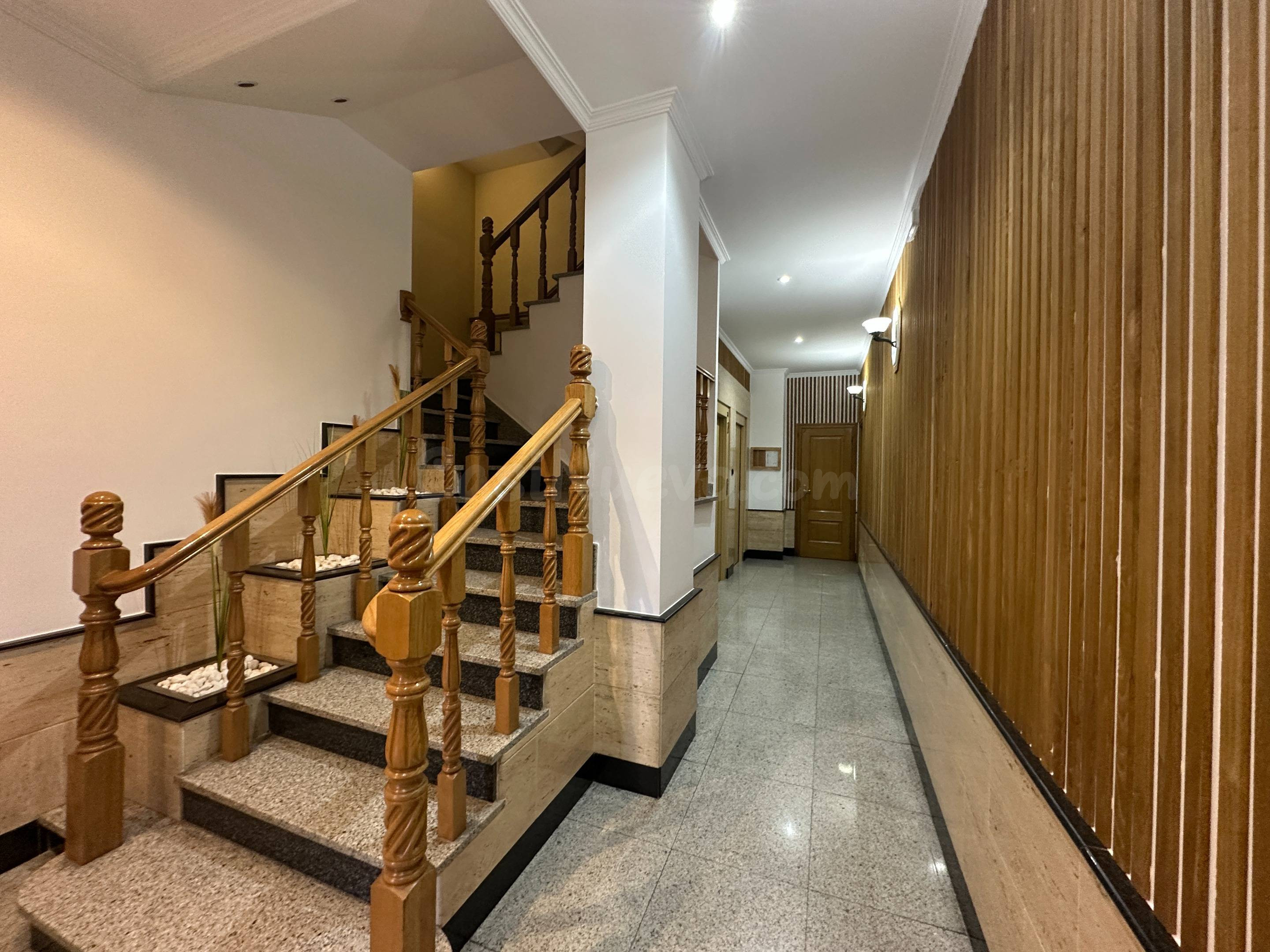 Piso de 2 habitaciones en calle Montero Ríos. Edificio del a - foto 5