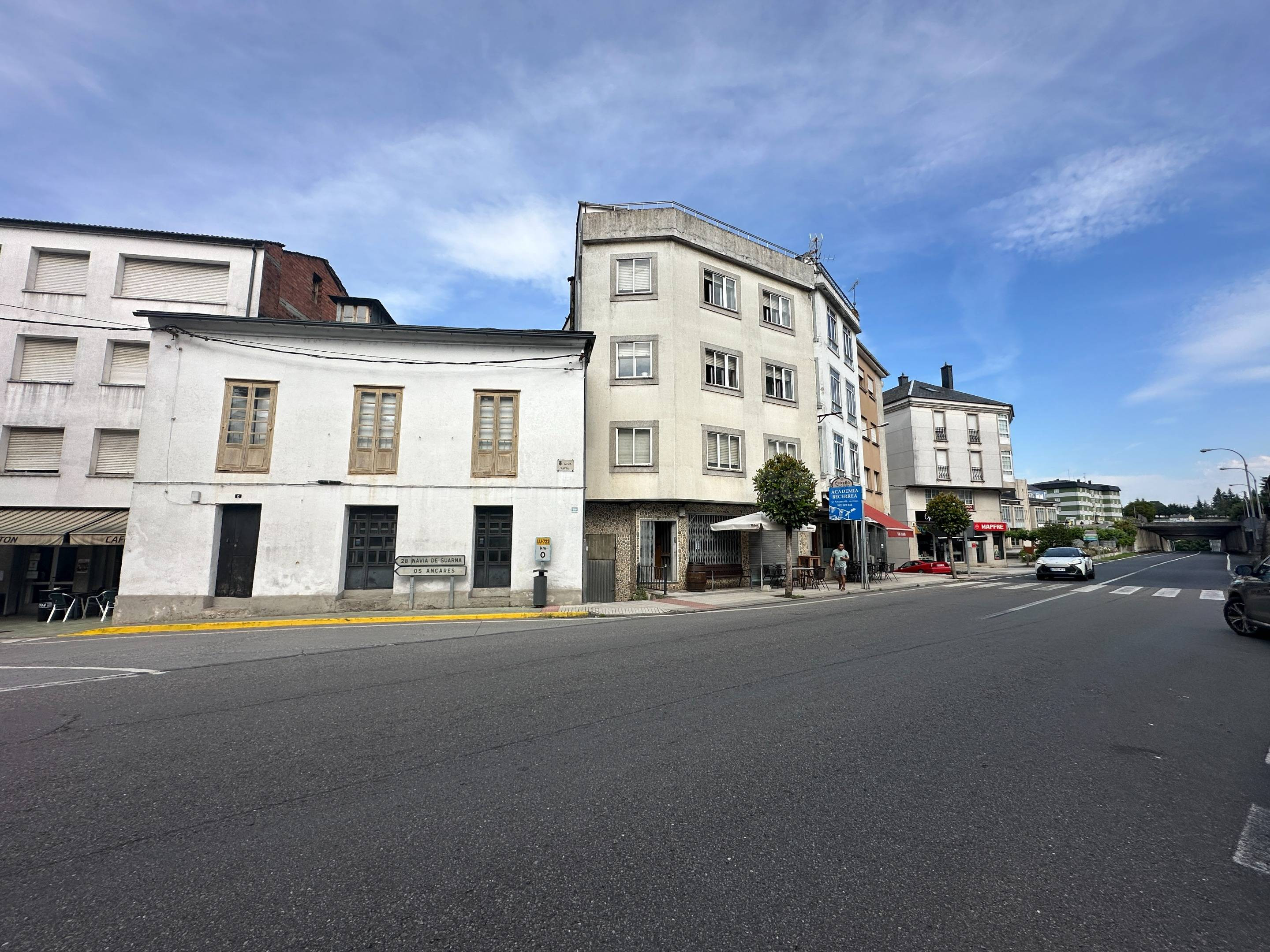 Oportunidad en el centro de Becerreá: Edificio + Casa tradic - foto 4