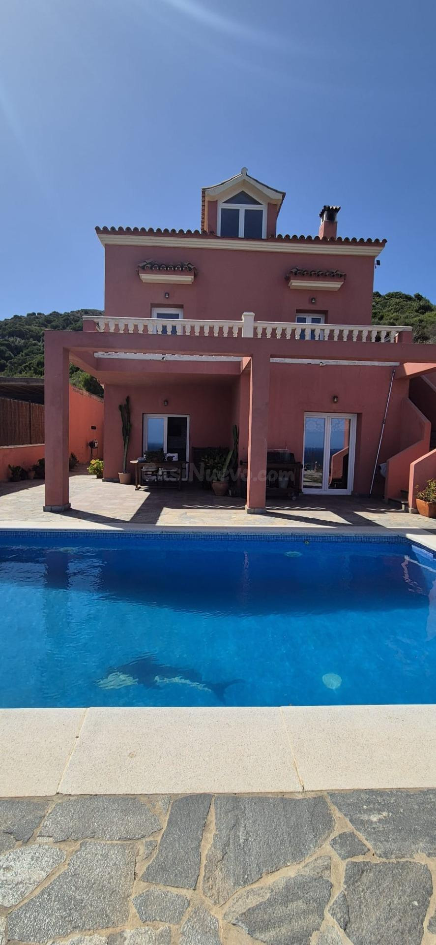 CHALET EN EL FARO DE PUNTA CARNERO CON PISCINA - foto 4