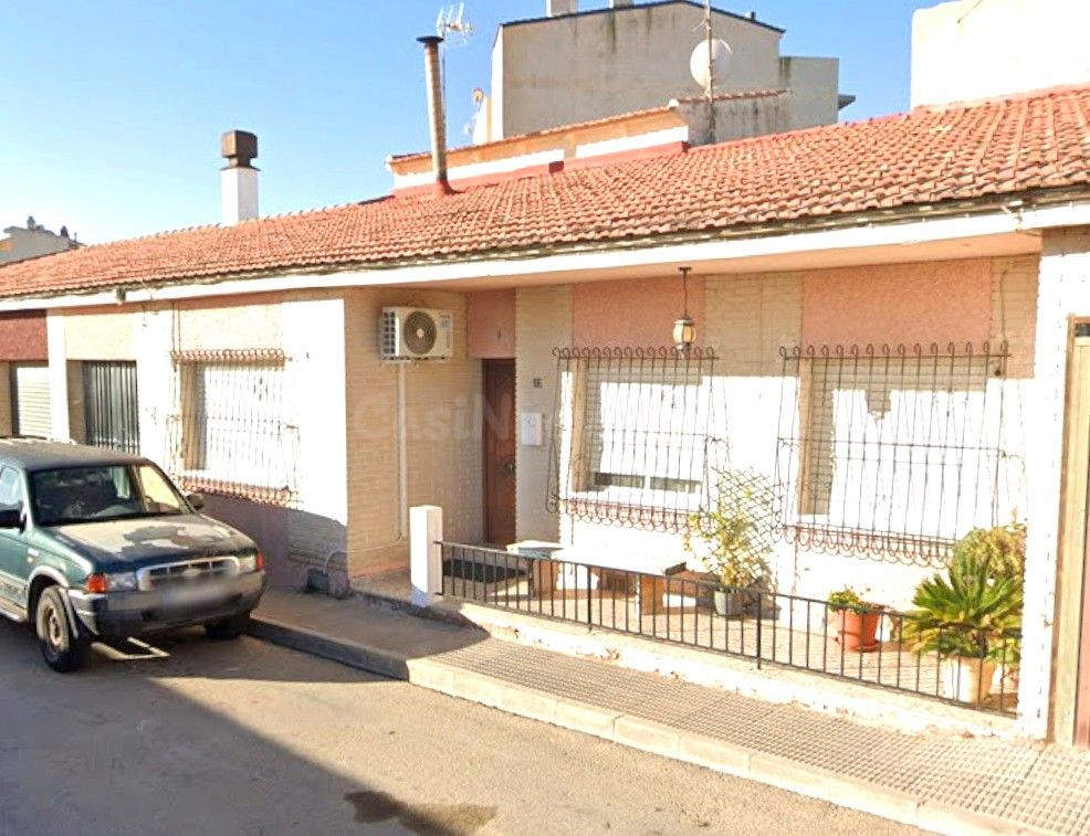 VENDE CASA ALQUILADA EN ZONA CENTRO DE SUCINA. PARA INVERSOR - foto 2