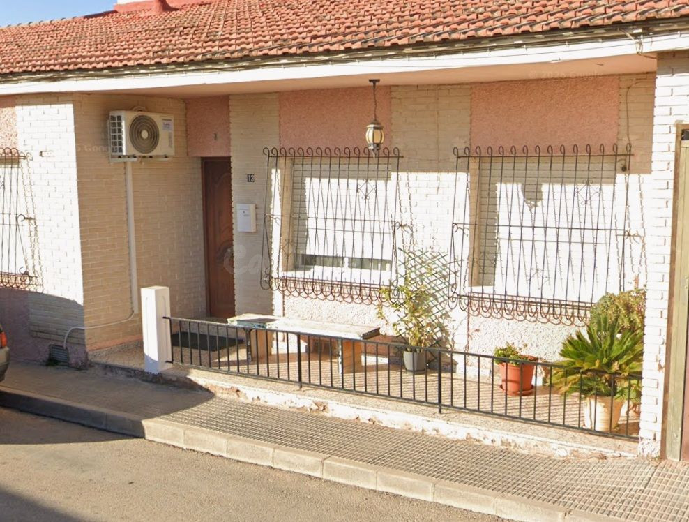 VENDE CASA ALQUILADA EN ZONA CENTRO DE SUCINA. PARA INVERSOR - foto 3
