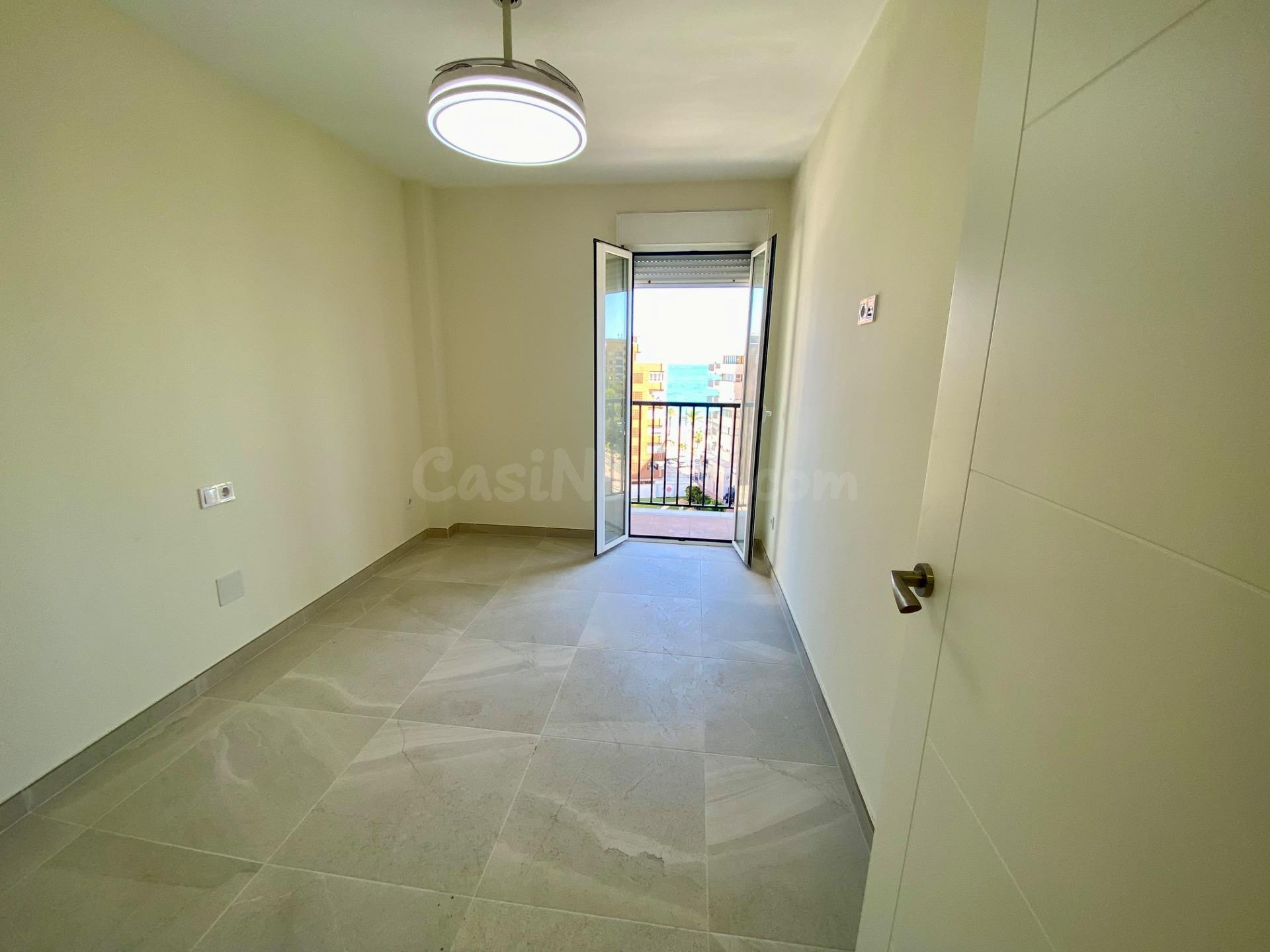 APARTAMENTO REFORMADO CON VISTAS AL MAR Y UNA GRAN TERRAZA E - foto 5