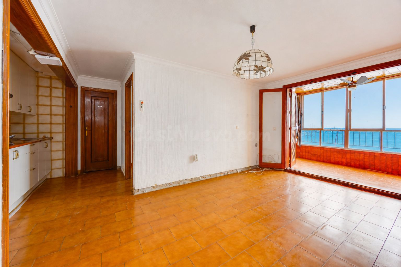 APARTAMENTO DE 1 DORMITORIO 1 BAÑO CON VISTAS AL MAR EN TORR - foto 5