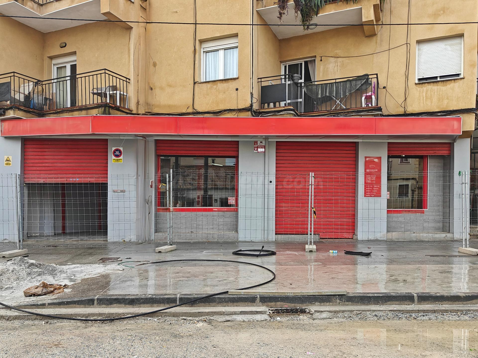 AMPLIO LOCAL CON ubicación INMEJORABLE EN ARMILLA - foto 3