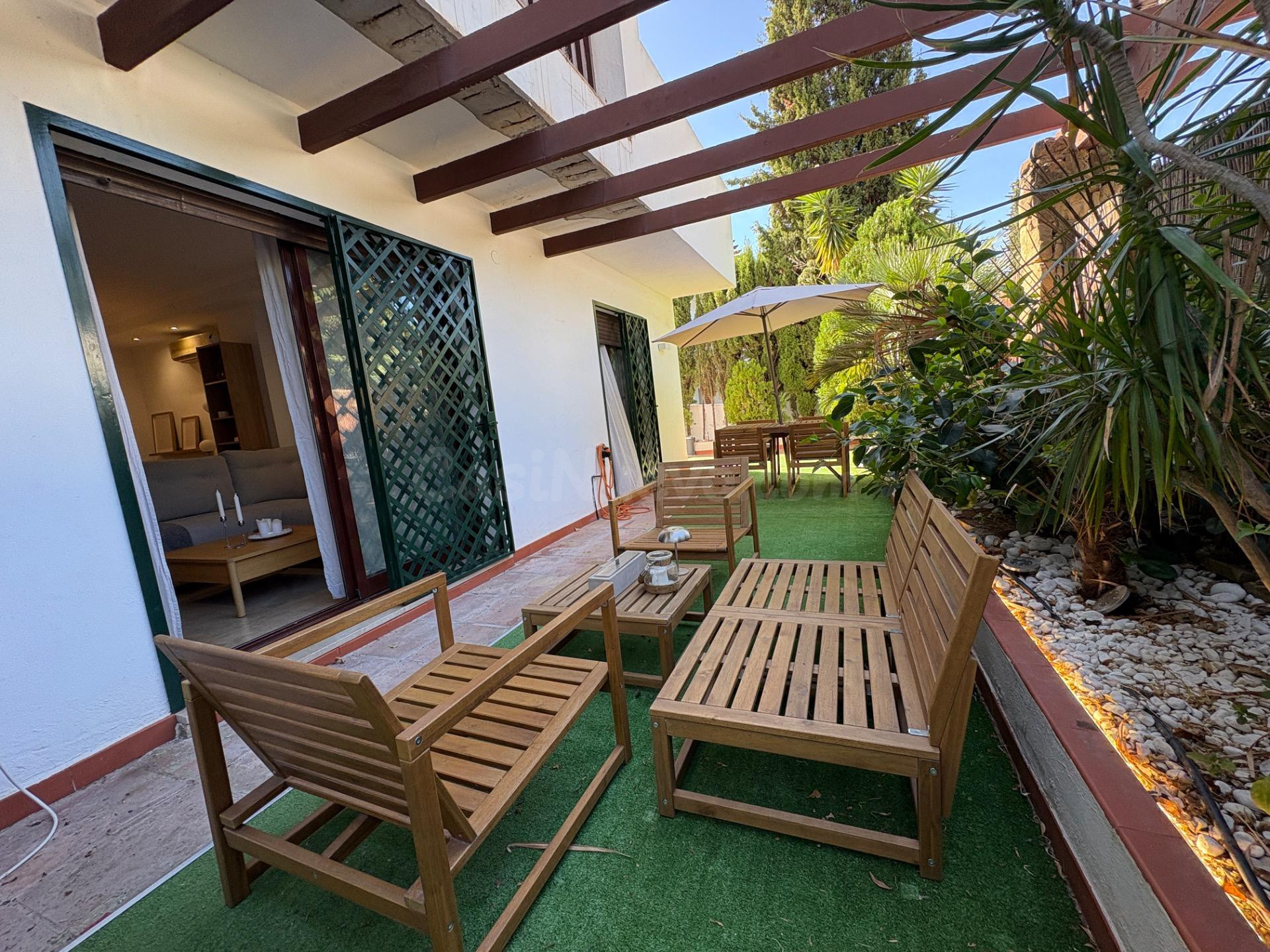 ESPECTACULAR  BAJO CON GRAN TERRAZA EN PLENA MILLA DE ORO - MARBELLA