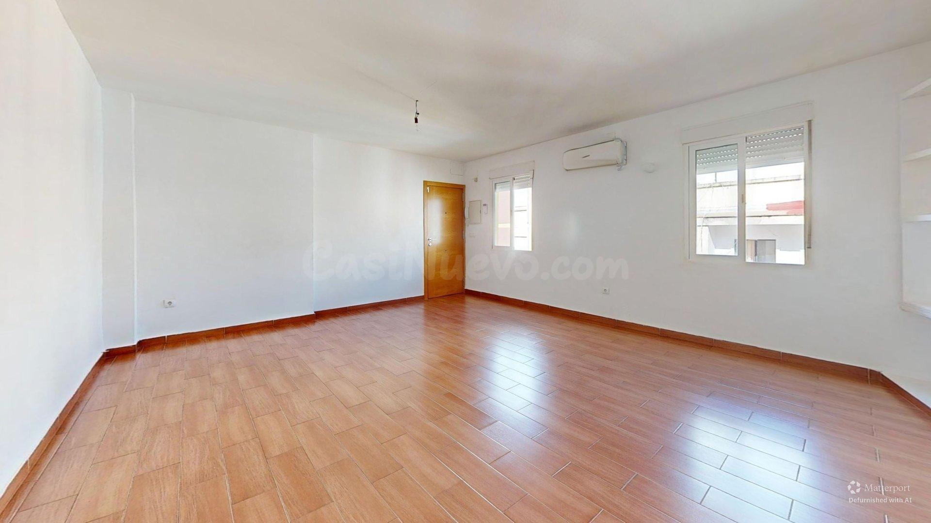 VIVIENDA REFORMADA, SITUADA EN CIUDAD JARDIN DE TRES habitac - foto 5