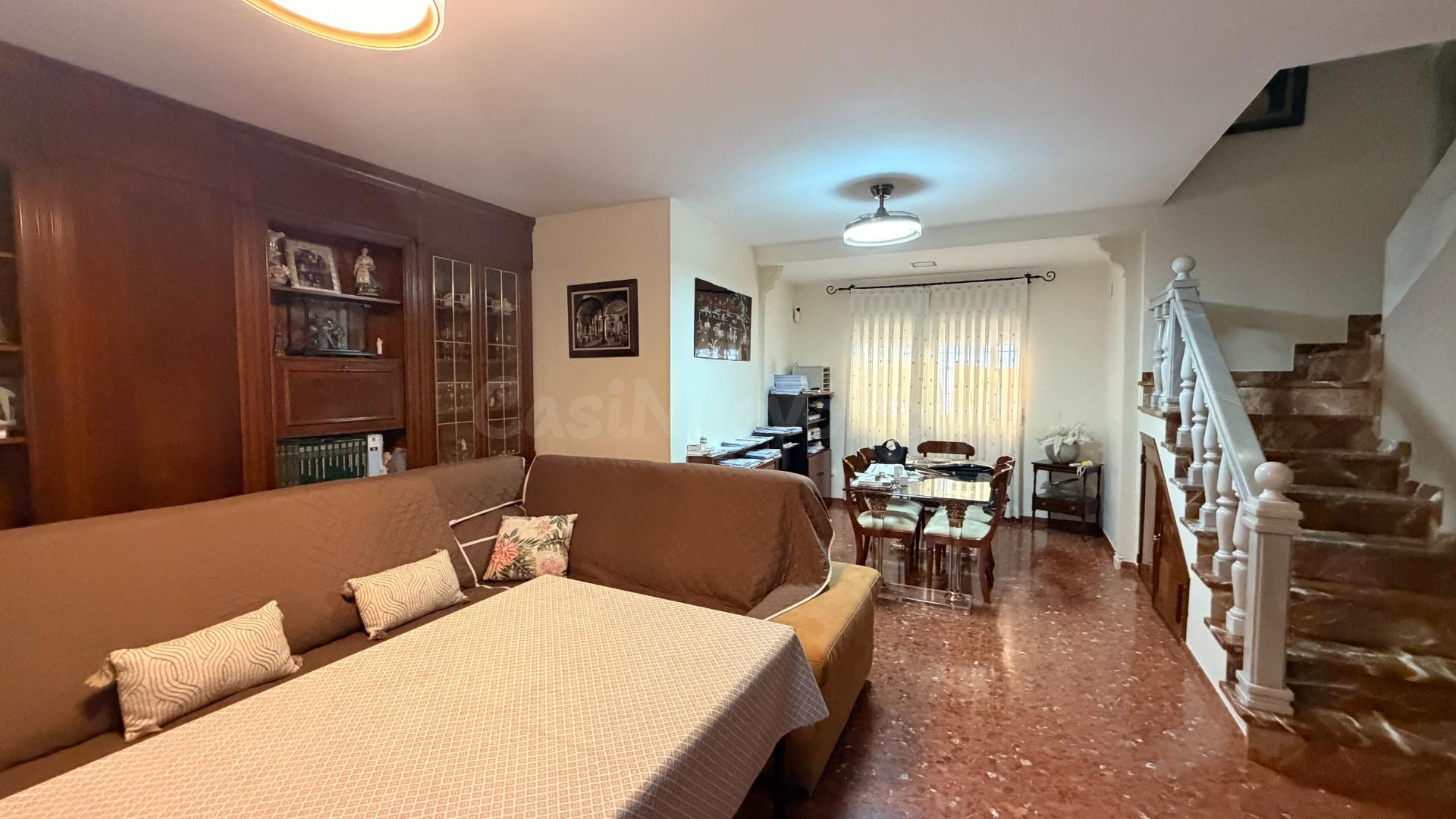 AMPLIA CASA JUNTO LA ASOMADILLA CON PISCINA PROPIA - foto 5