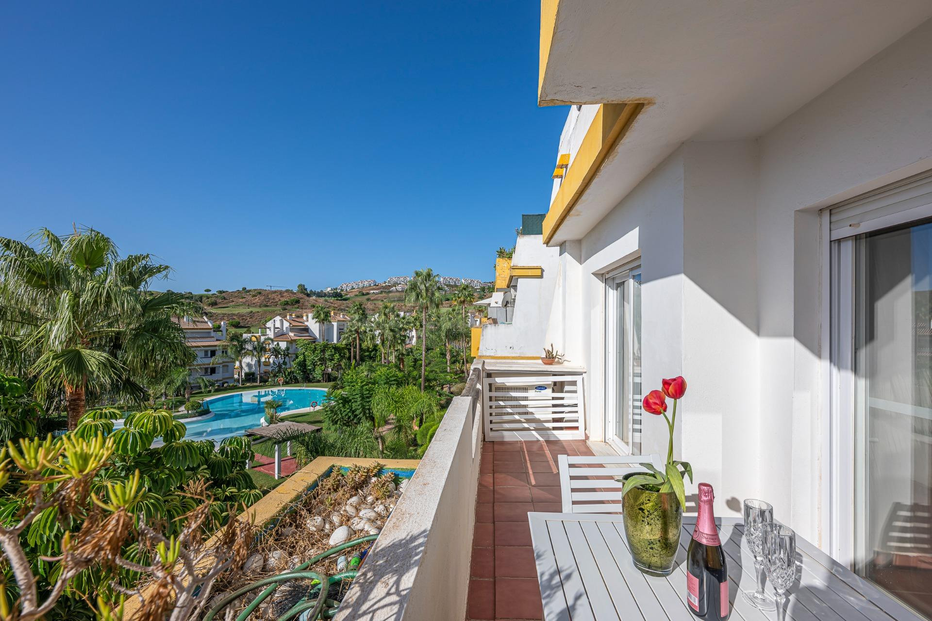 Tu nuevo hogar en La Cala de Mijas: 2 dormitorios, orientaci - foto 2