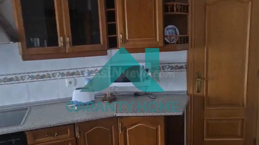 SE ALQUILA PISO PARA ESTUDIANES EN ZONA CENTRO - foto 5