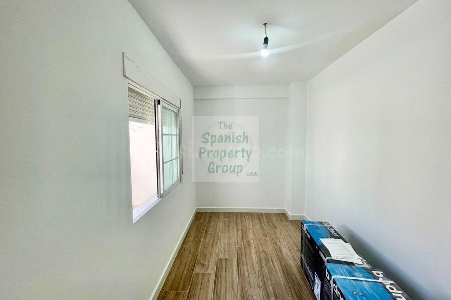 Venta de adosado en Daya vieja, de 101m2 con 3 dormitorios y - foto 5