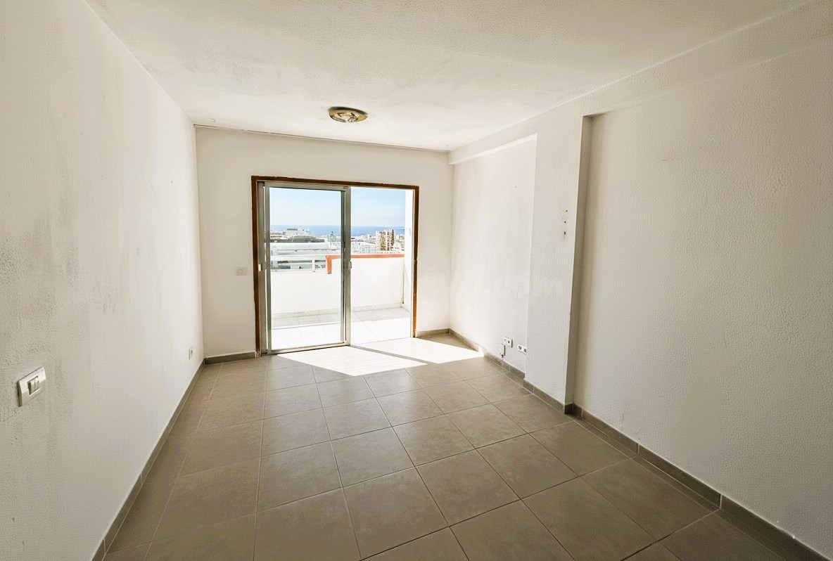 Acogedor apartamento con terraza y vistas al mar en Playa de - foto 2