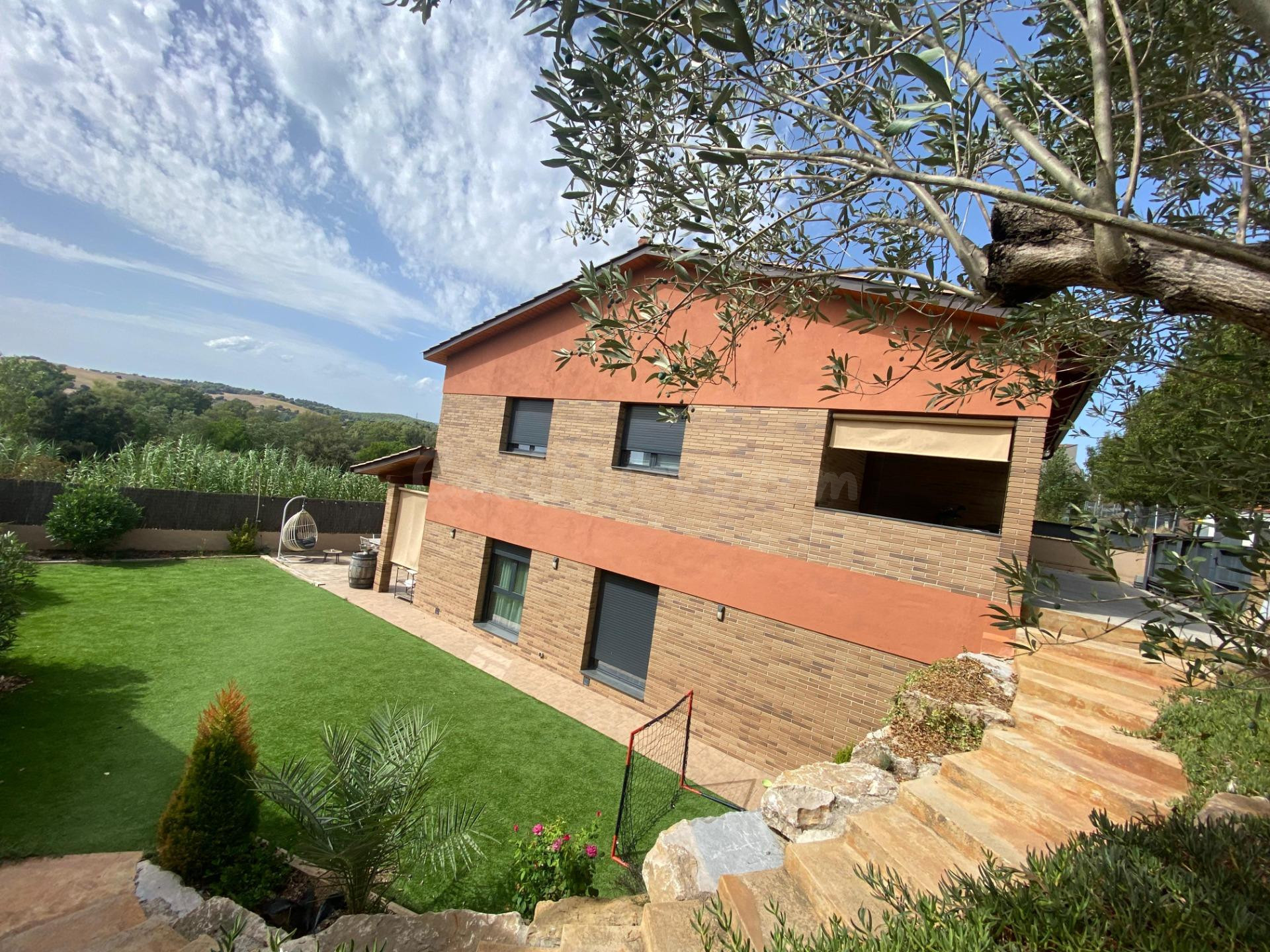 Fantàstica casa a quatre vents a Santa Agnès de Malanyanes - foto 2