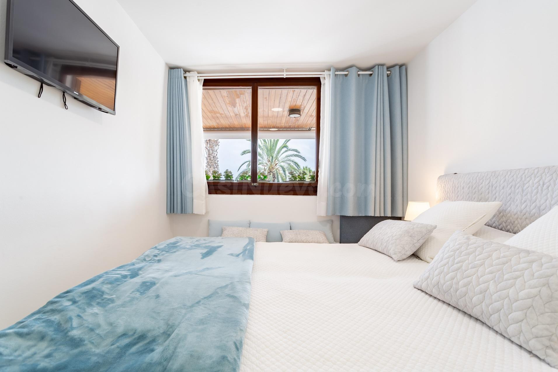 Exclusivo Apartamento Reformado en Primera Línea de Mar - Pa - foto 4
