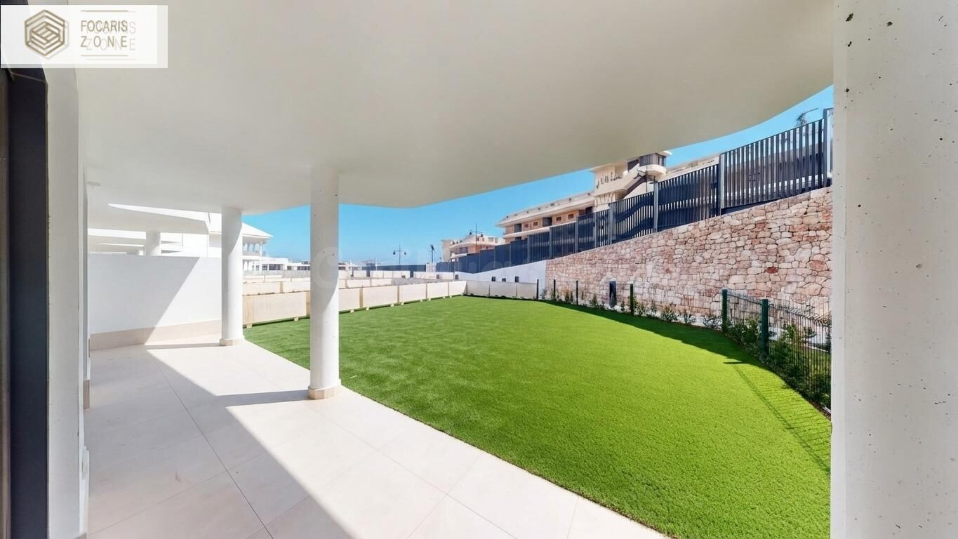 PRECIOSO PISO EN URBANIZACIÓN DE LUJO - foto 4