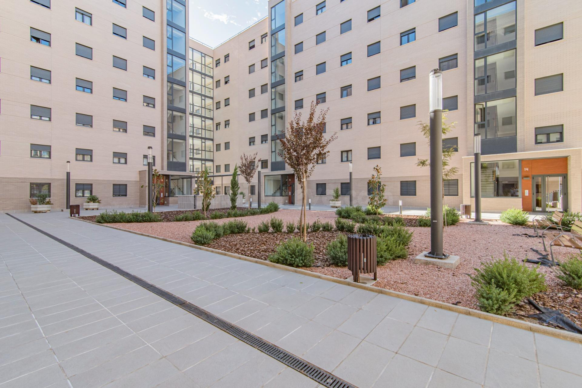 Exclusivo Piso en Parque Almunia, Granada - ¡Tu Oasis Urbano - foto 2