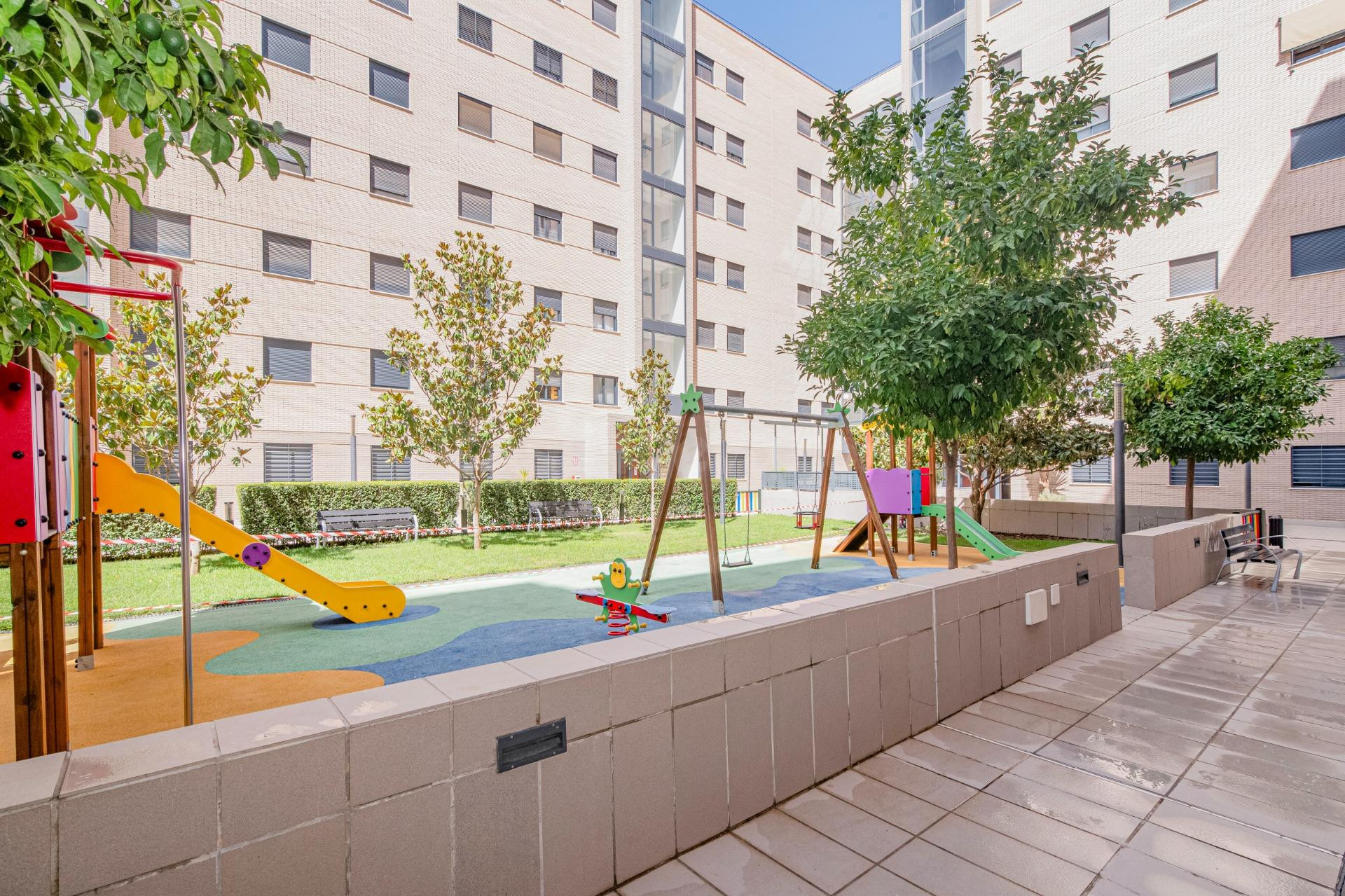 Exclusivo Piso en Parque Almunia, Granada - ¡Tu Oasis Urbano - foto 5