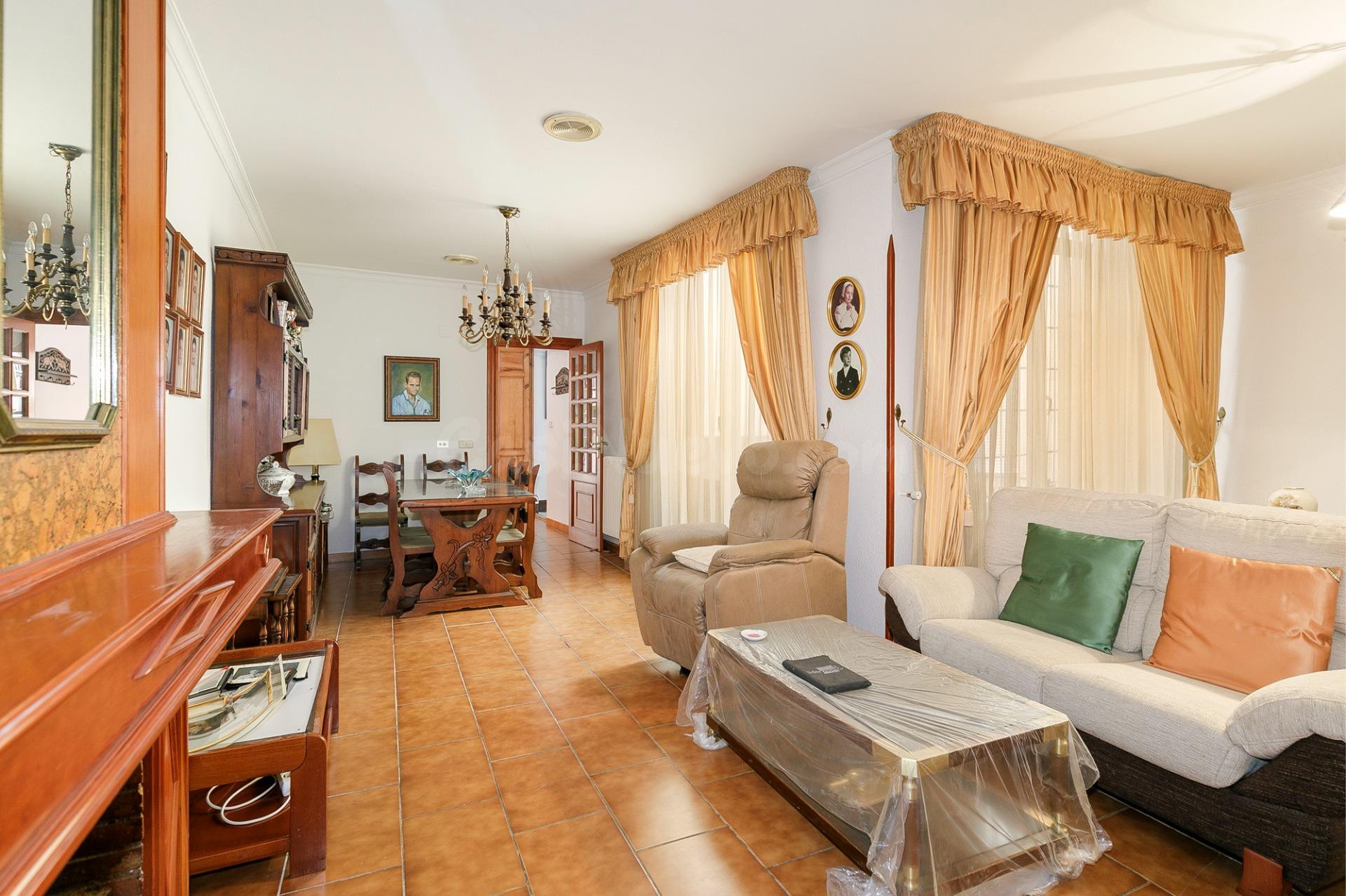 Venta de Edificio en Baza - foto 4