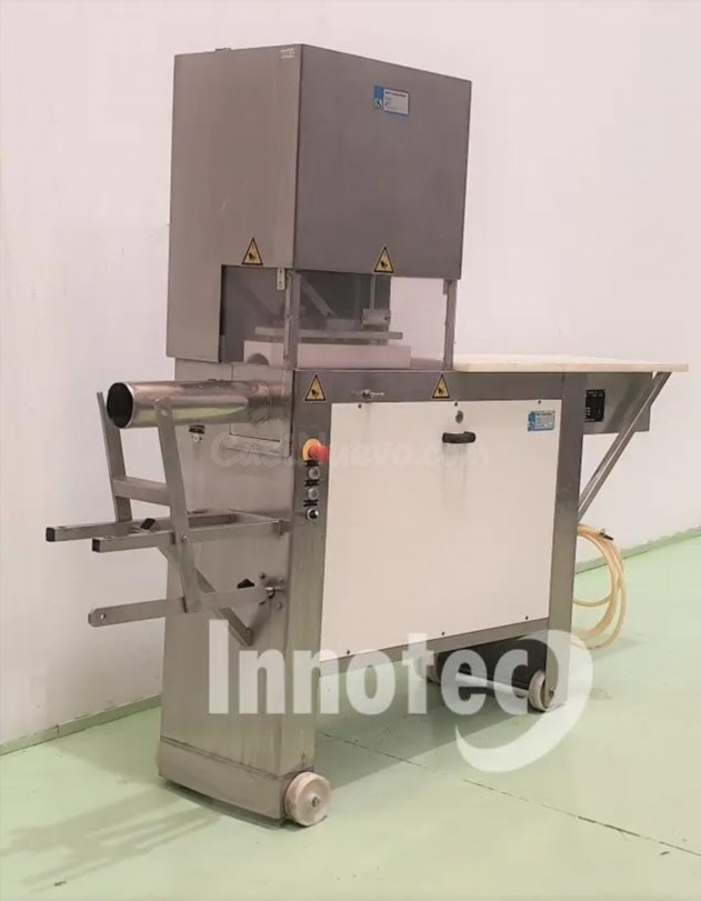 Prensa semiautomática para trozos de carne fibrosa - Liquidación España