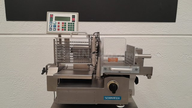 Loncheadora industrial SCHARFEN VA4000 reacondicionada - Corte profesional