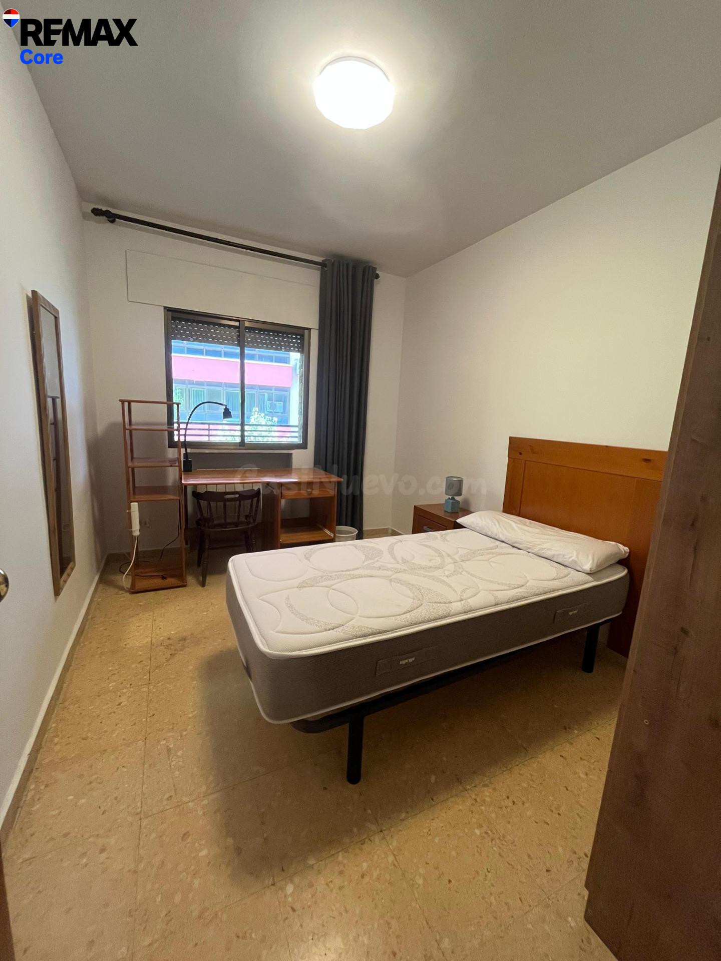 Piso de 4 Hab. y 2 Baños con Calefacción Incluida y Ascensor - foto 3