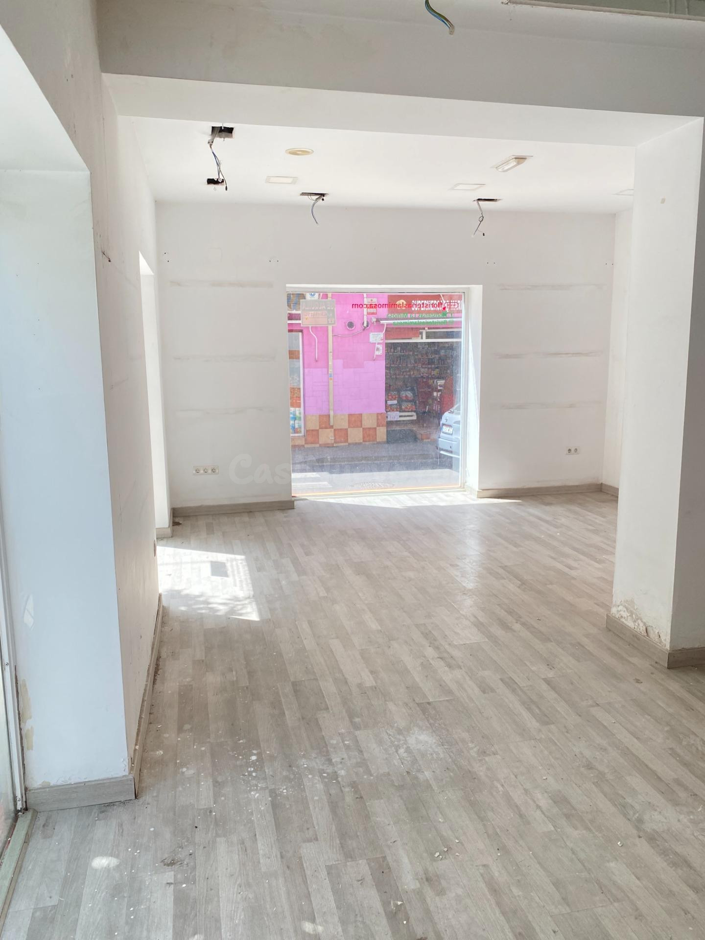Local comercial en alquiler en La Chana, Granada - foto 4