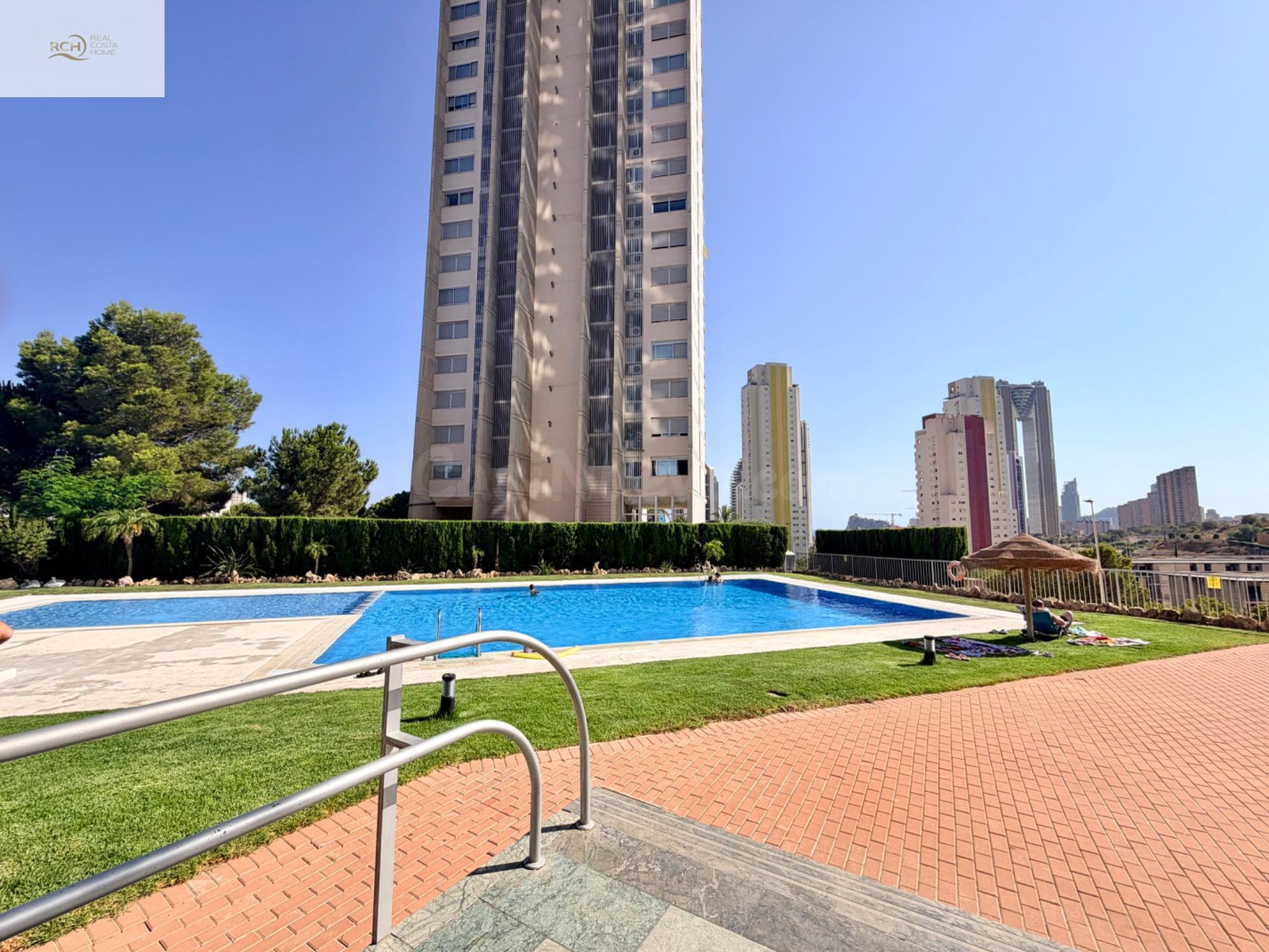 SE VENDE PISO EN BENIDORM CON VISTAS PANORAMICAS - foto 5