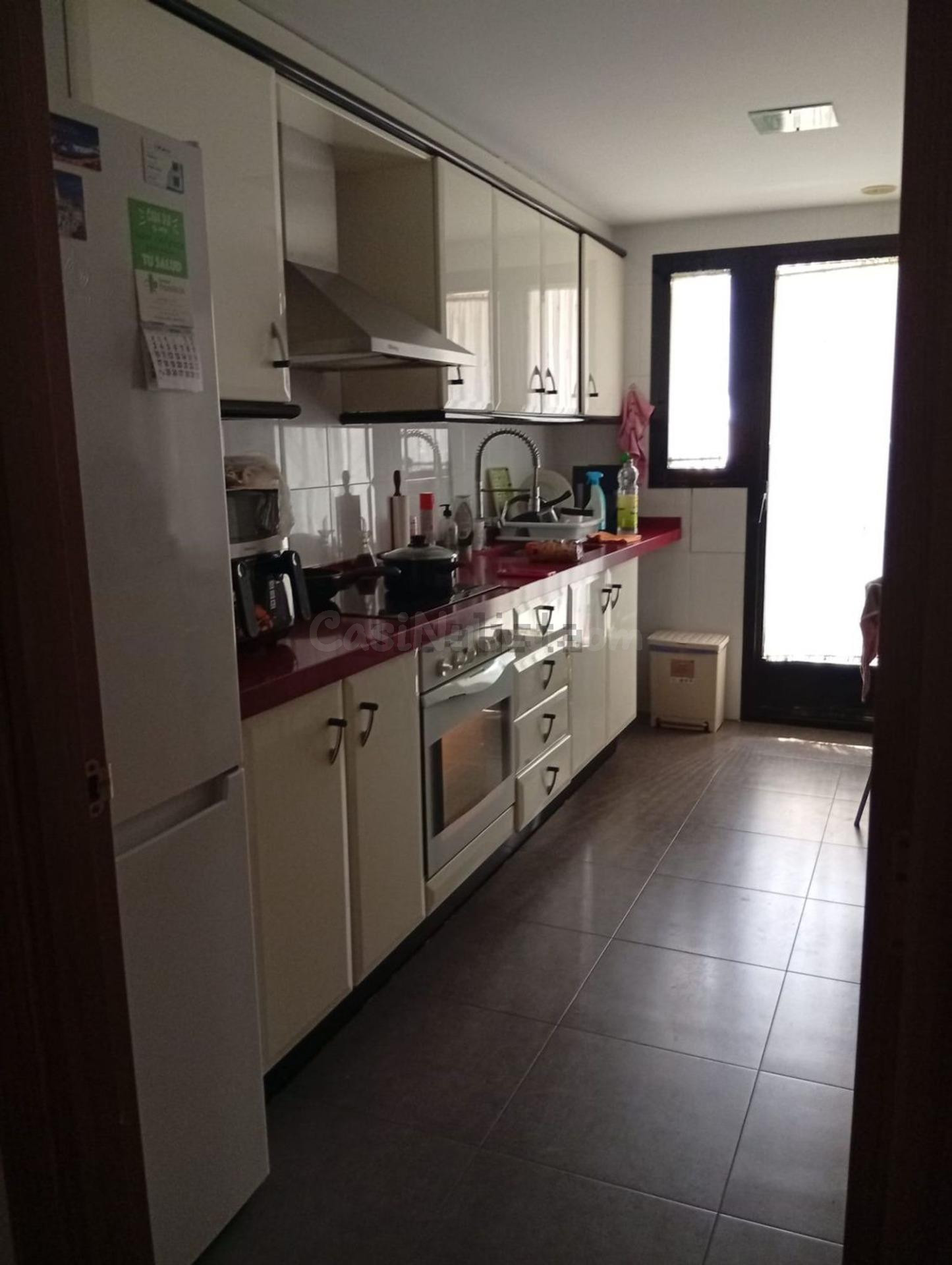 Piso amueblado 3+2 en Penya-Roja - foto 3