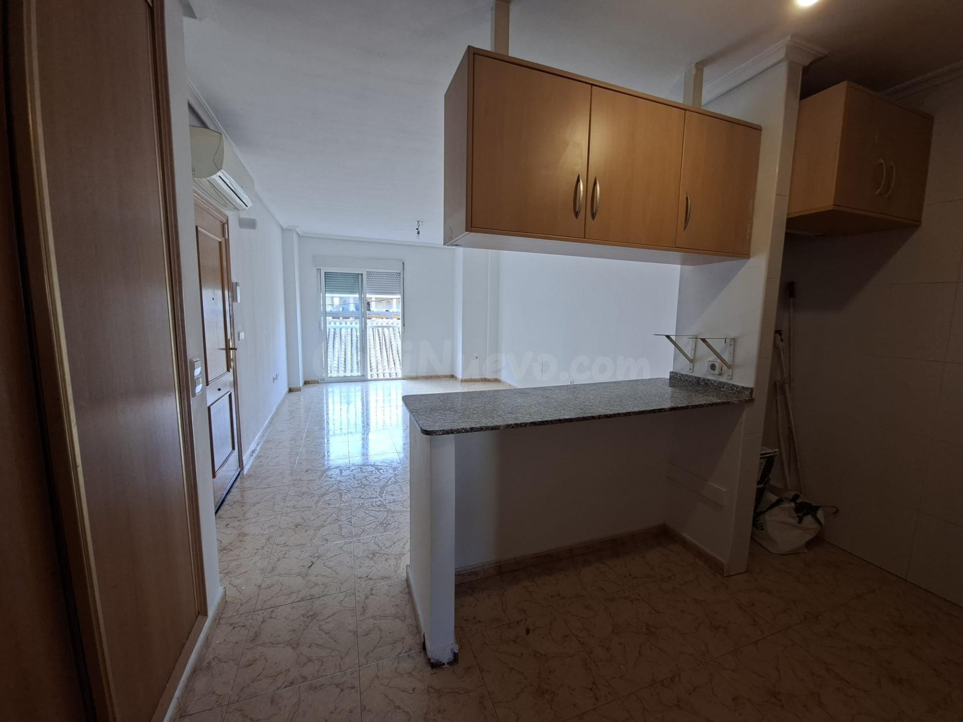 ¡¡¡ESTUPENDA OPORTUNIDAD!!! APARTAMENTO CENTRICO EN SAN JAVI - foto 4