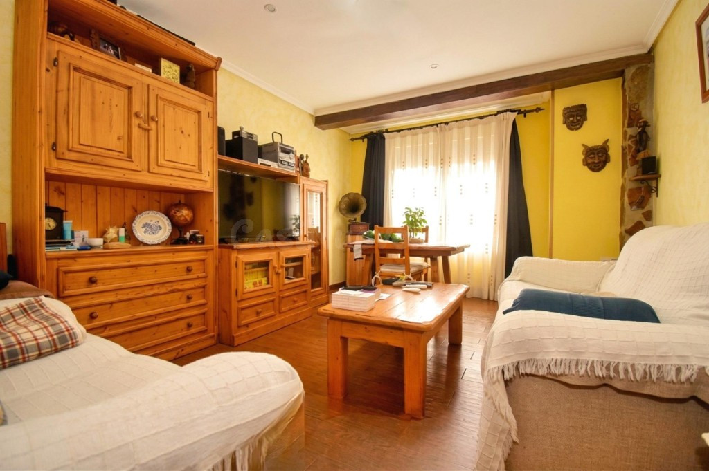 En venta, vivienda exterior con 3 habitaciones y sin gastos  - foto 3