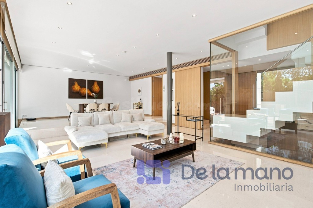 CHALET DE LUJO EN ZONA SEGURA Y EXCLUSIVA DE MADRID - foto 2
