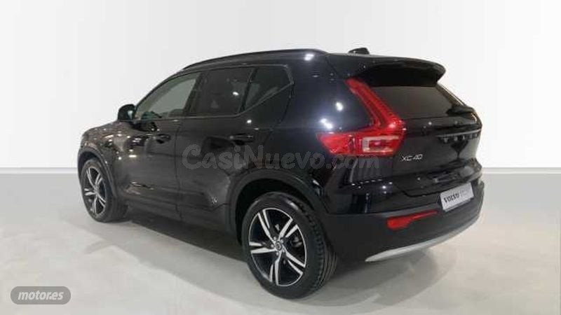 Volvo XC40 - foto 2