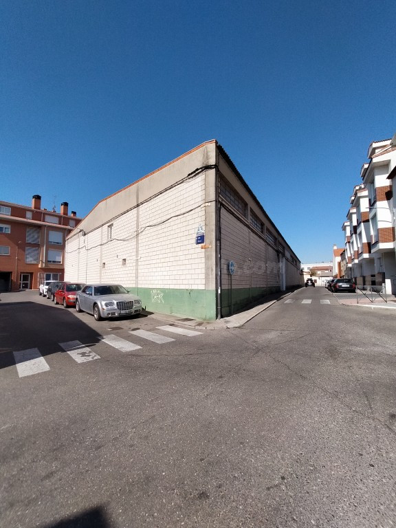 Nave industrial en Venta en Santovenia De Pisuerga Valladoli - foto 3