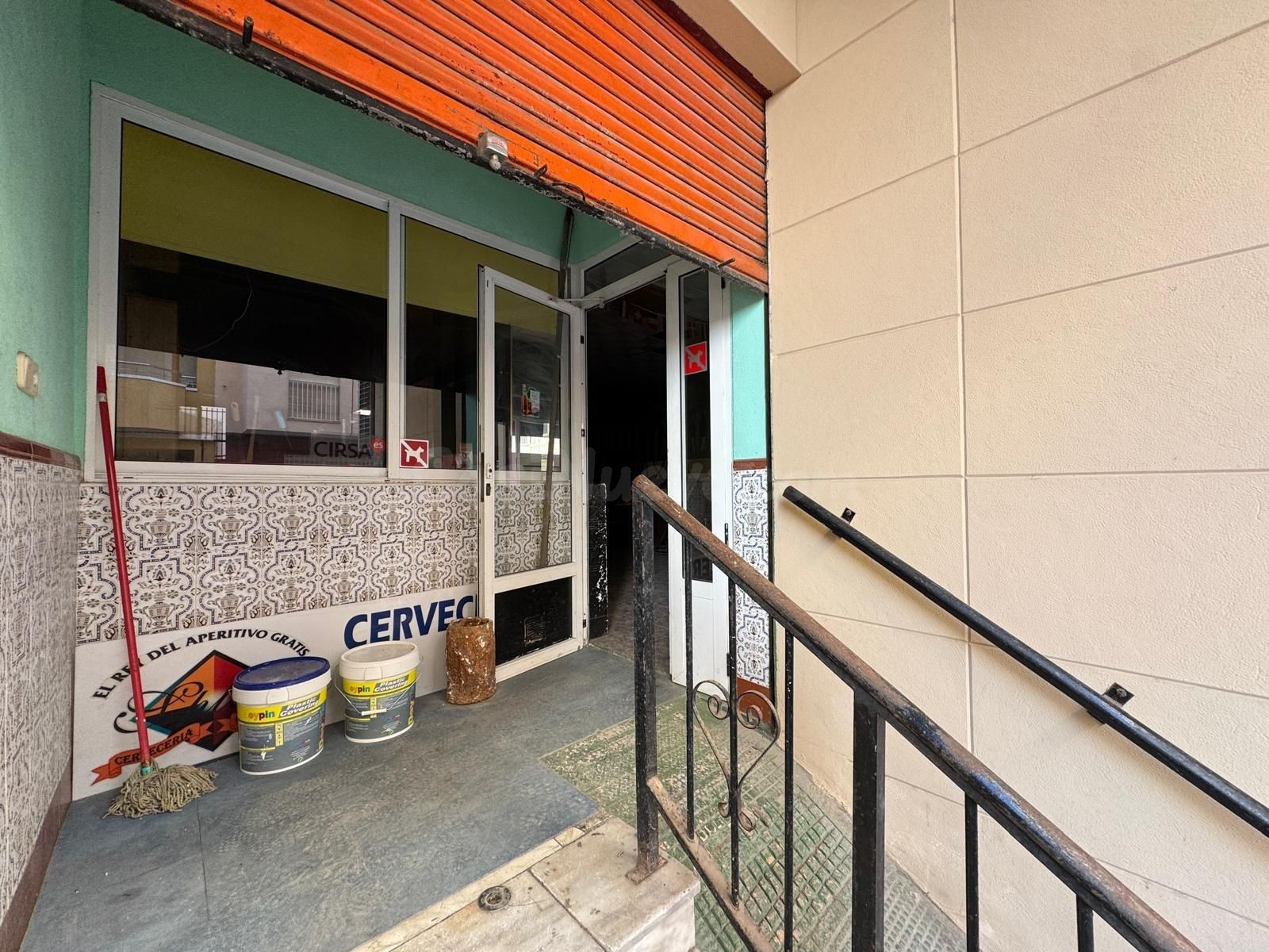 Local comercial 150m² en venta - Estacion de autobuses - foto 4