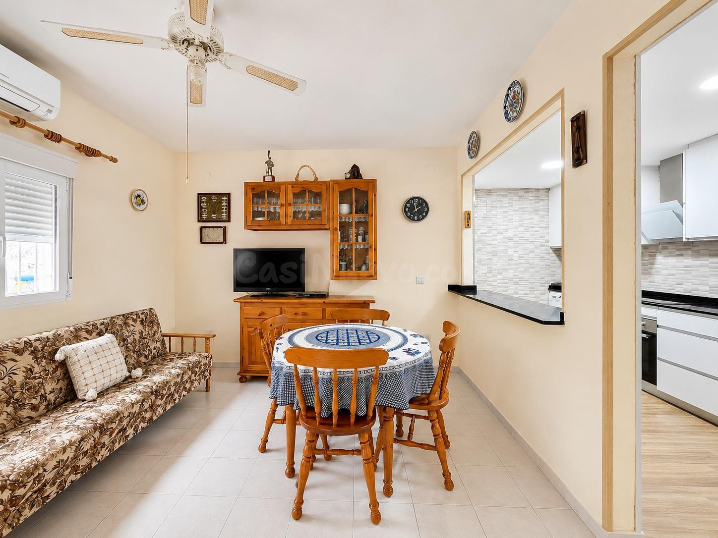 Chalet en Nueva Torrevieja con gran espacio exterior