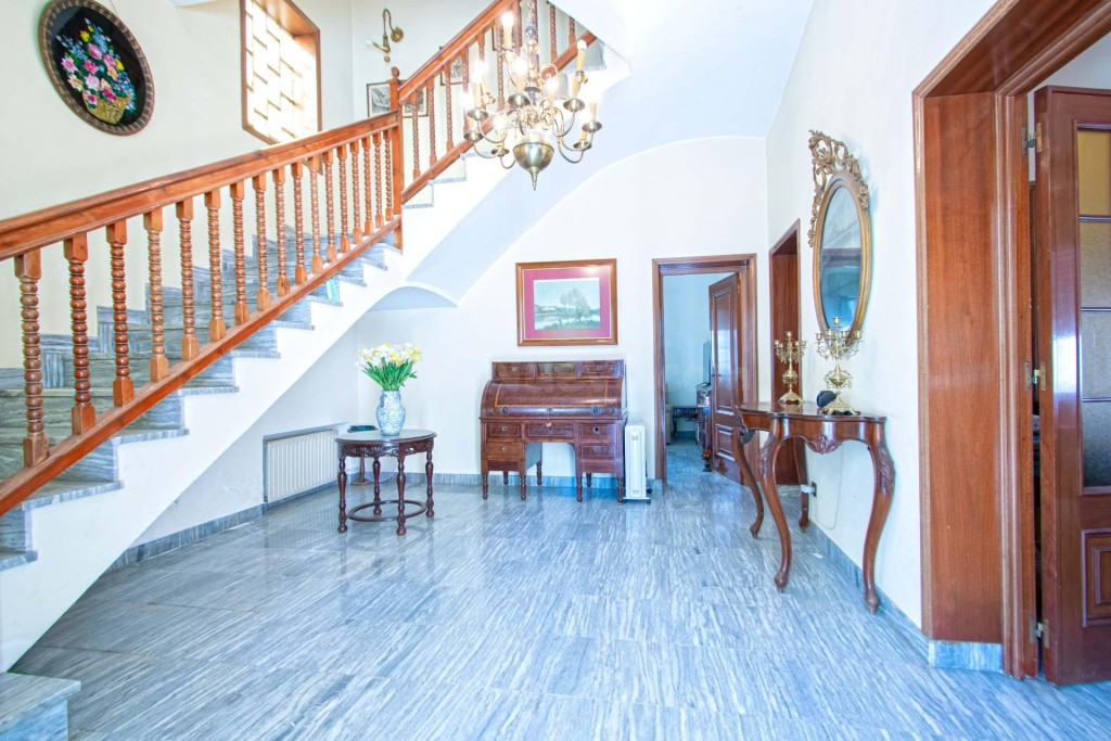 Exclusivo chalet independiente con apartamento privado en He - foto 5
