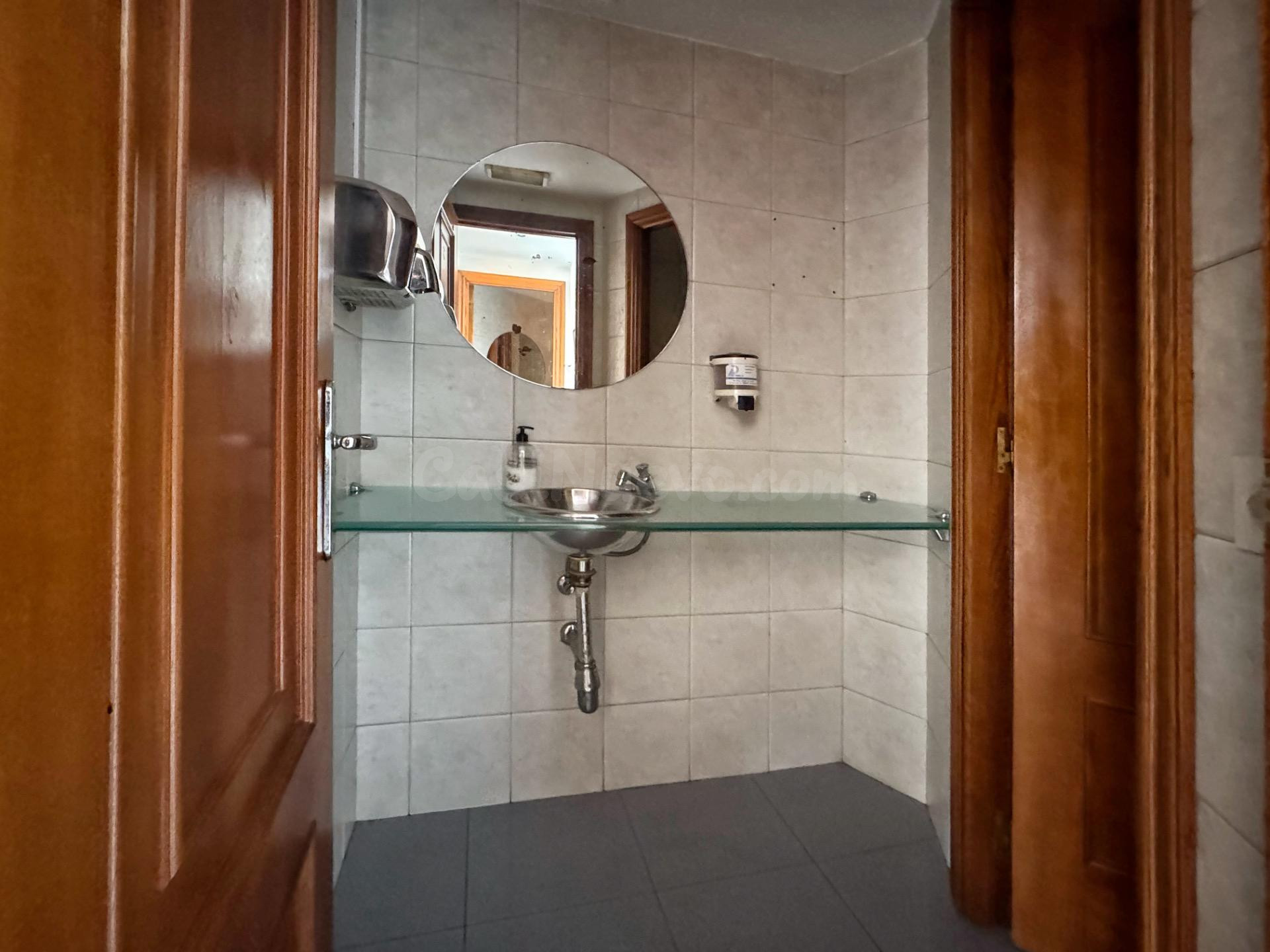 Ubicación estratégica, máxima visibilidad en esquina y el es - foto 3