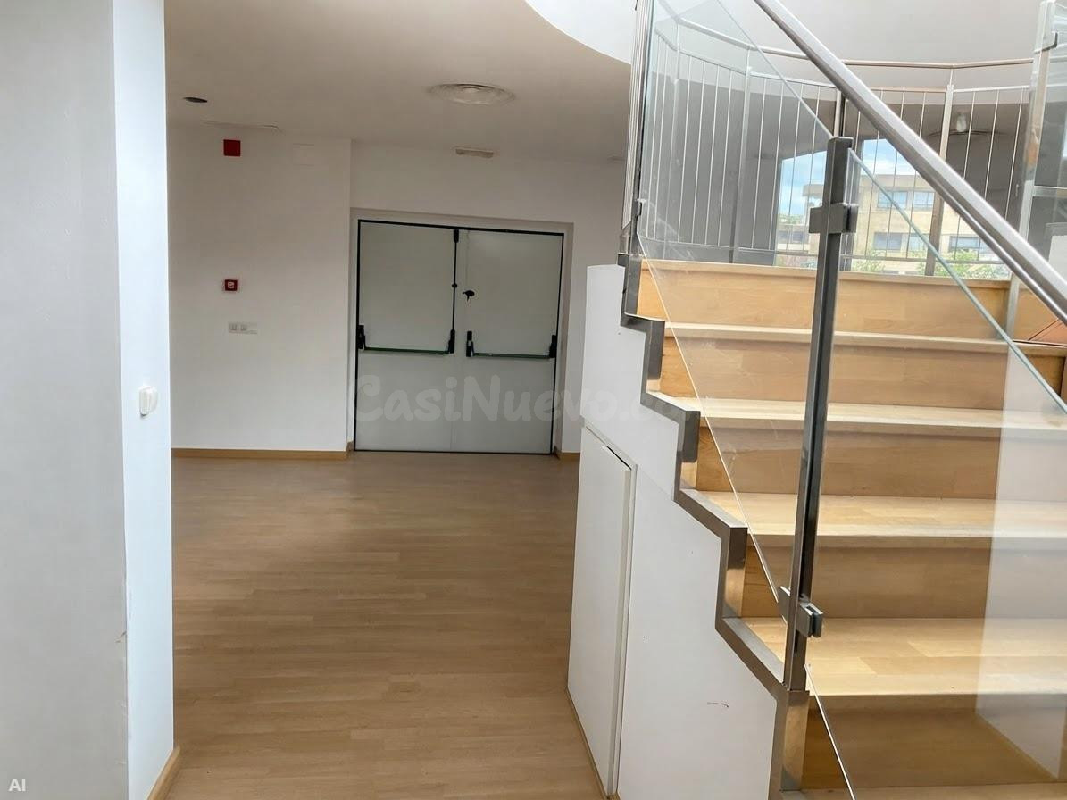 Local comercial de 700 m2 en rentabilidad 6% con salida de h - foto 5