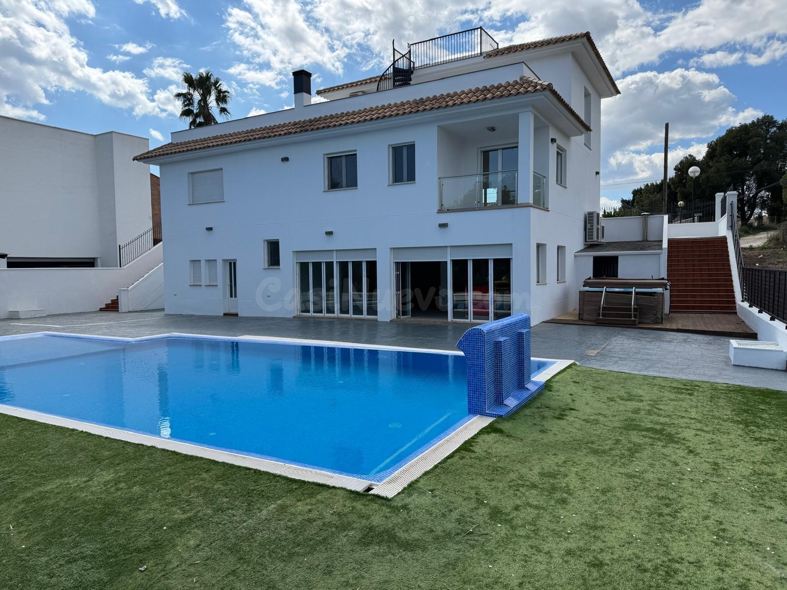 Chalet en La Charca - ¡Listo para disfrutarlo!