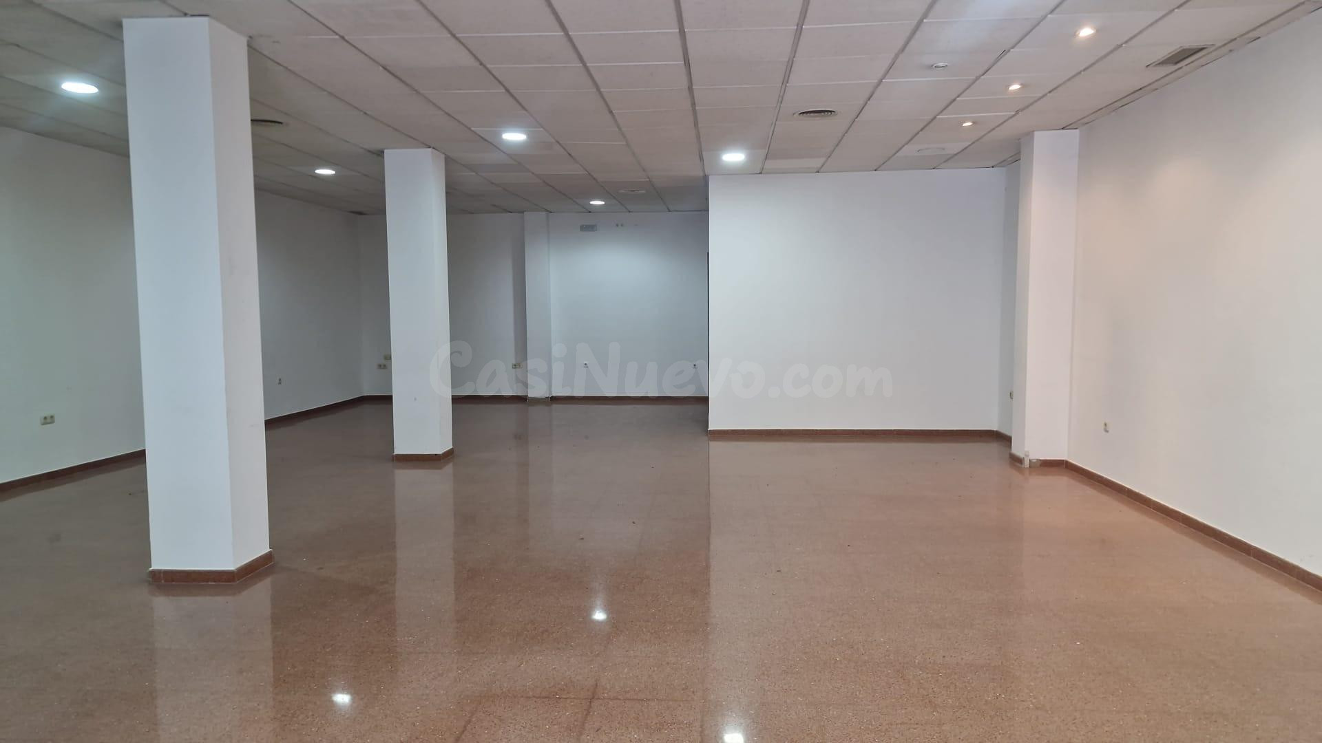 Local Comercial en Almendralejo - ¡Tu Oportunidad de Negocio!
