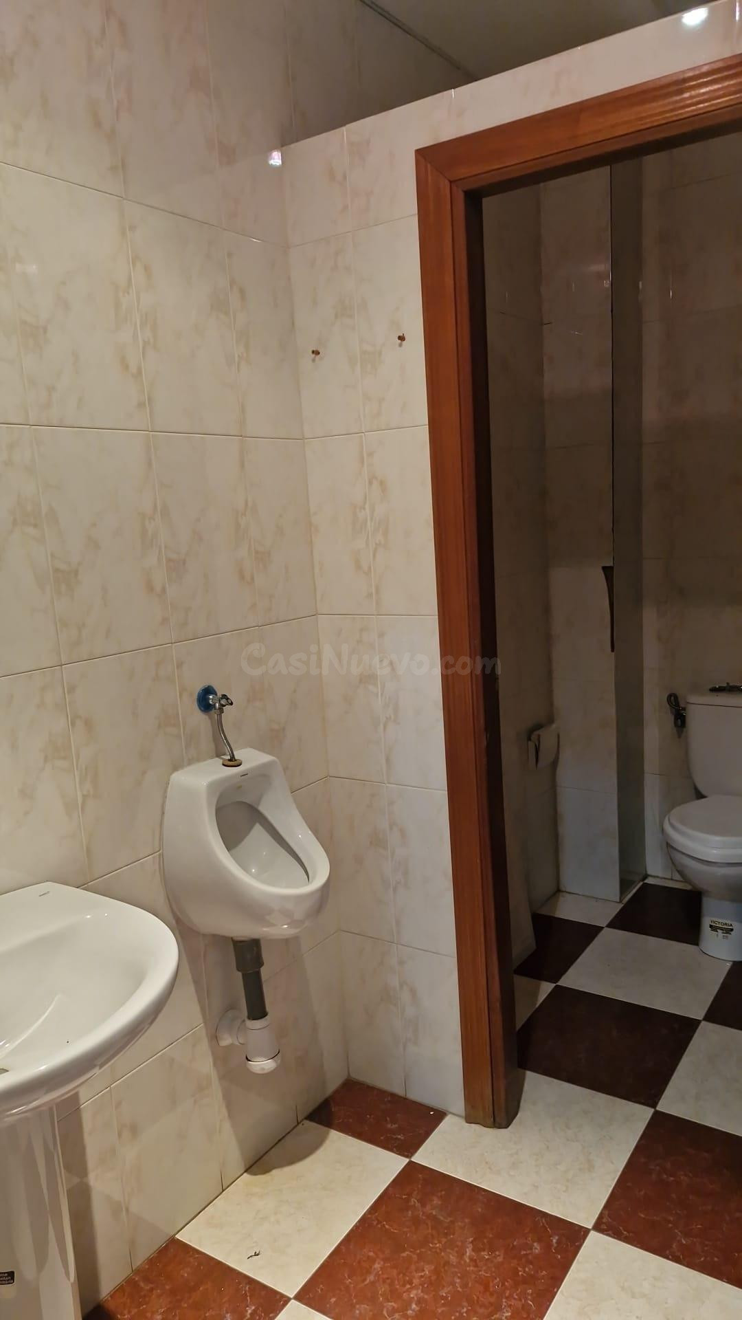 Local Comercial en Almendralejo - ¡Tu Oportunidad de Negocio! - foto 4