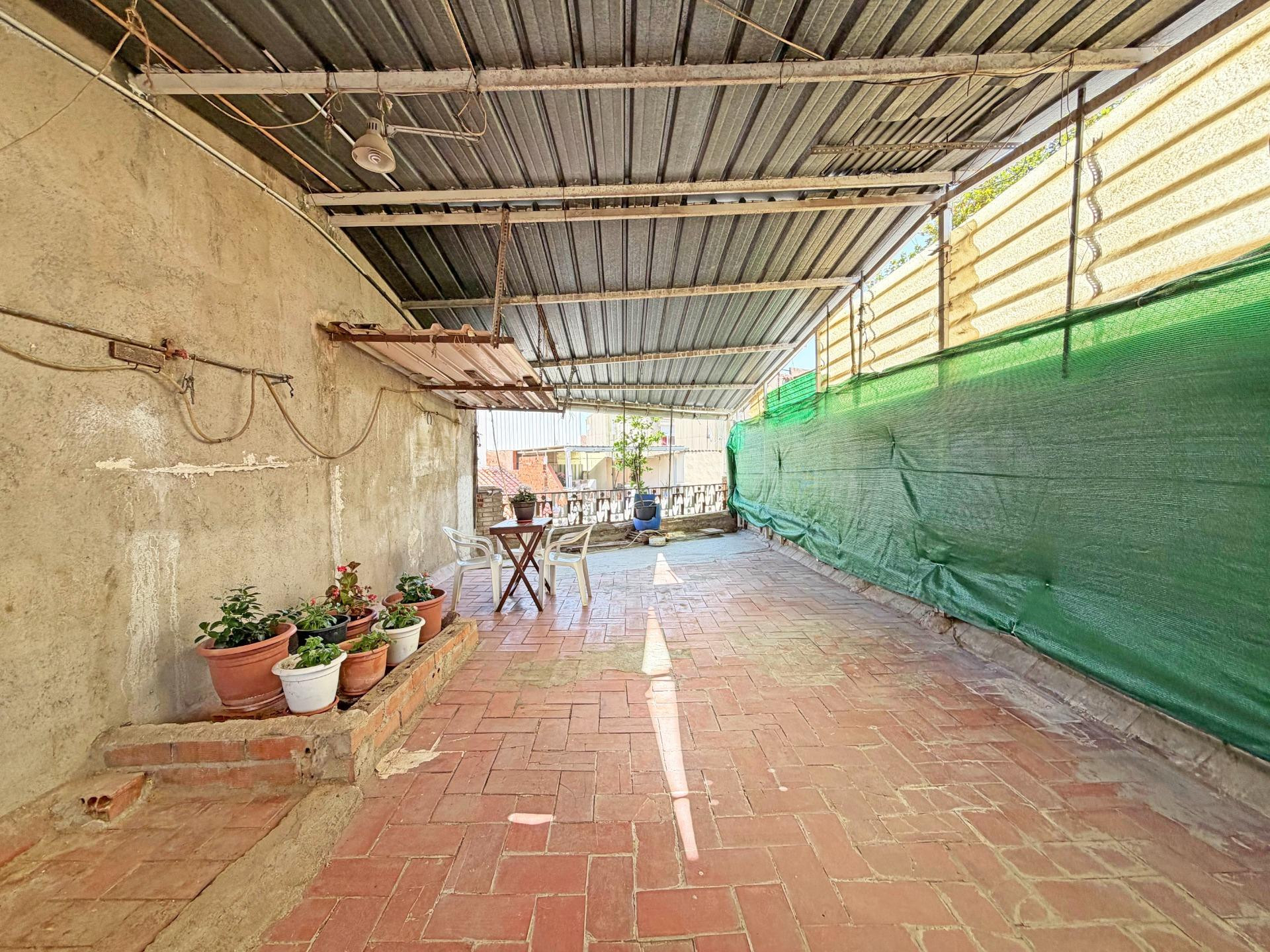 ¡Oportunidad! Casa Adosada en venta en Ca n'Oriac - foto 2