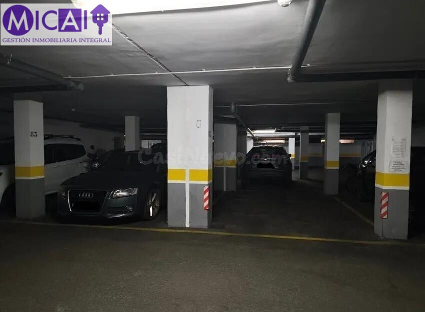 Amplio Garaje en Barriada Río San Pedro - Oportunidad Única - foto 2