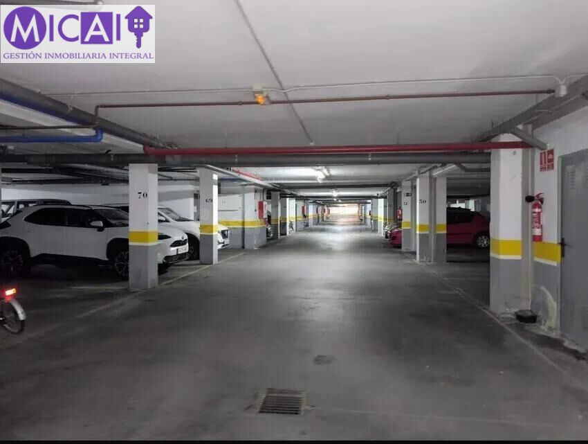 Amplio Garaje en Barriada Río San Pedro - Oportunidad Única - foto 3