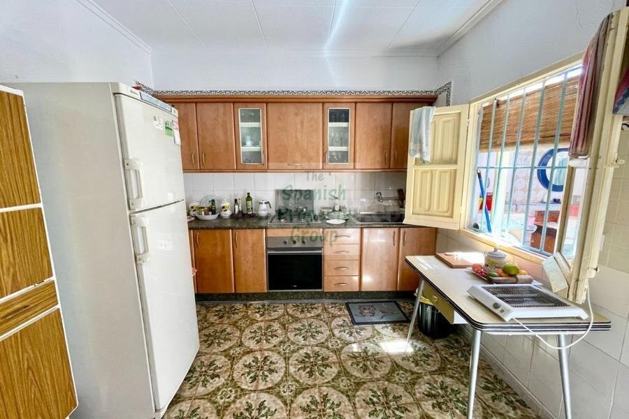 Venta de townhouse en Almoradi, con 4 dormitorios y 2 baños - foto 3