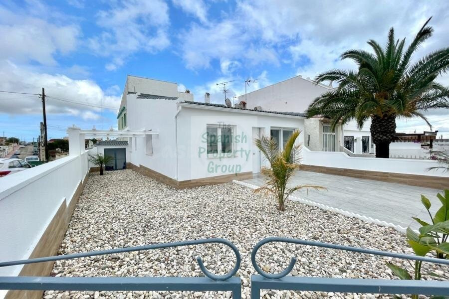 Venta de townhouse en Ciudad quesada, de 80m2 con 3 dormitor - foto 2
