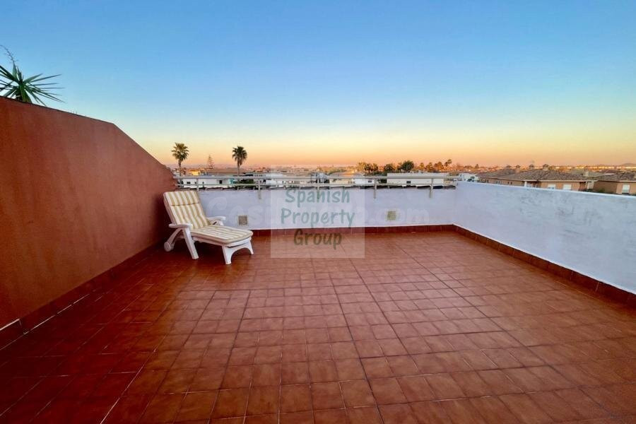 Venta de townhouse en Almoradi, de 150m2 con 3 dormitorios y - foto 2